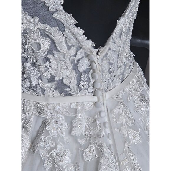 NWOT Ivory A-Line Wide Strap V-neck Plunge Wedding Gown - Mori Lee - Picture 11 of 13